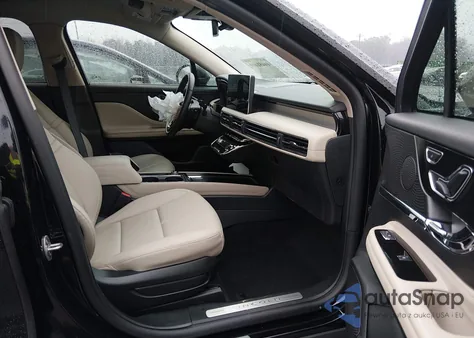 2026 Lincoln Corsair Premiere из США, поврежденный, VIN 5LMCJ1CA5TUL01826